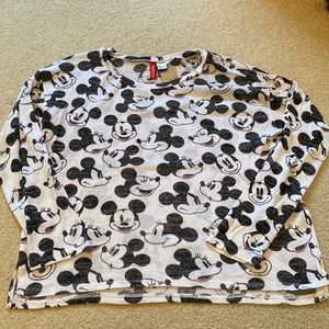 H&M Disney Mickey & Minnie long sleeve